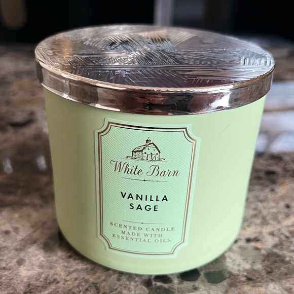 White Barn Accents Nwt White Barn Vanilla Sage 3wick Candle Poshmark